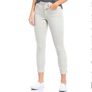 NWOT a loves a skinny crop ankle jean Size 24